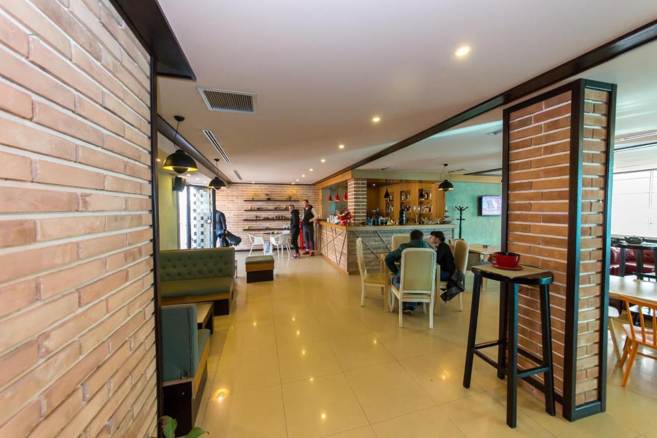 Hotel Denver Tirana Exterior photo