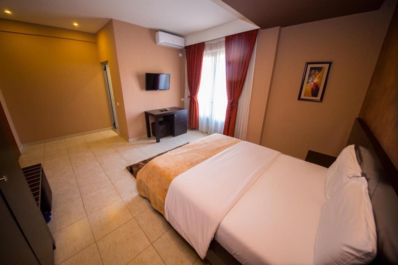 Hotel Denver Tirana Room photo