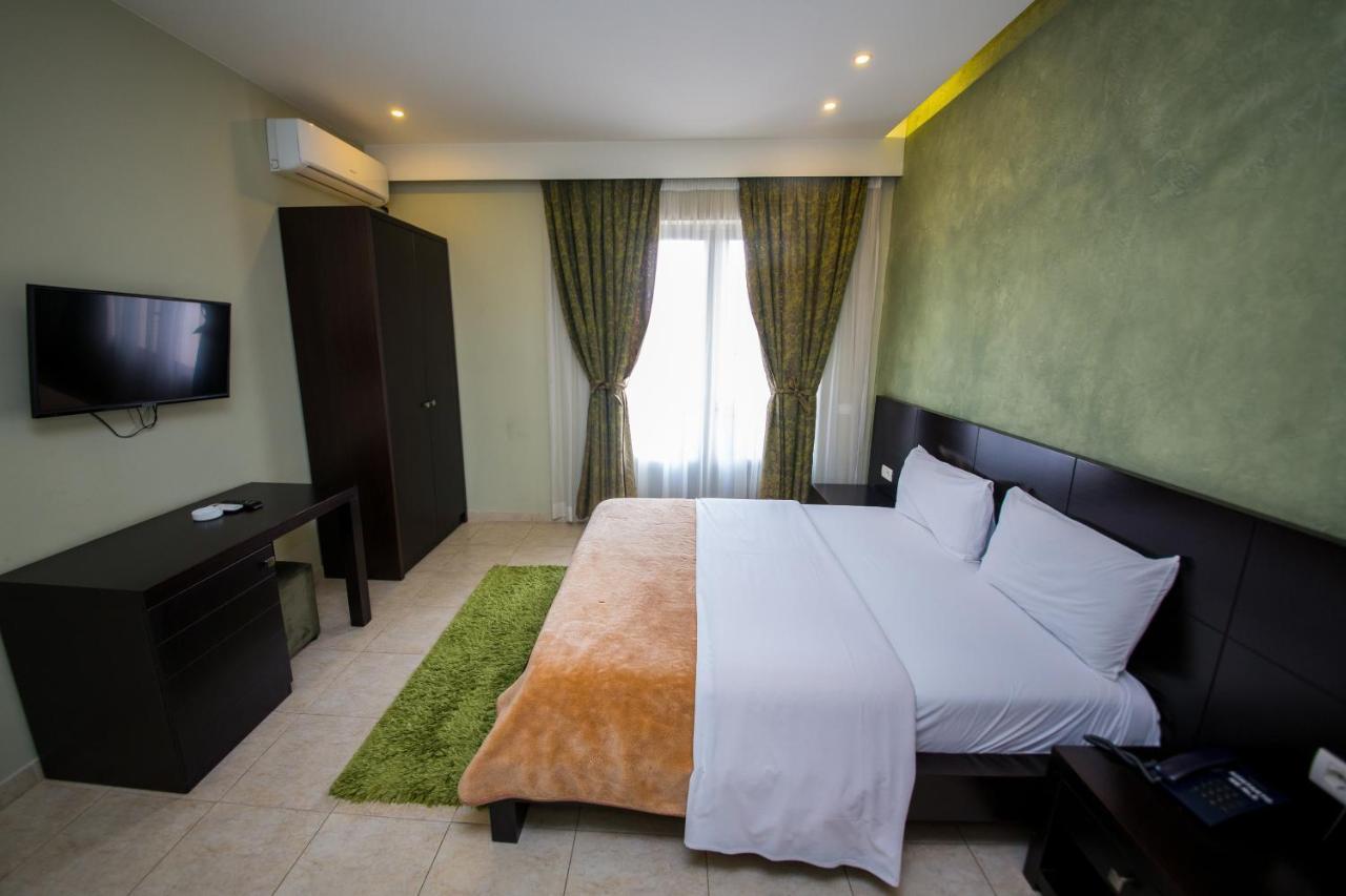 Hotel Denver Tirana Exterior photo