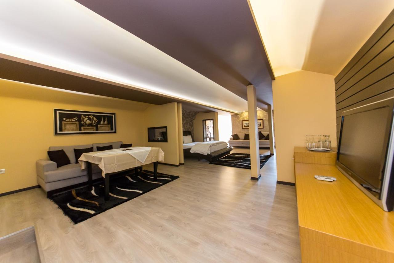 Hotel Denver Tirana Exterior photo